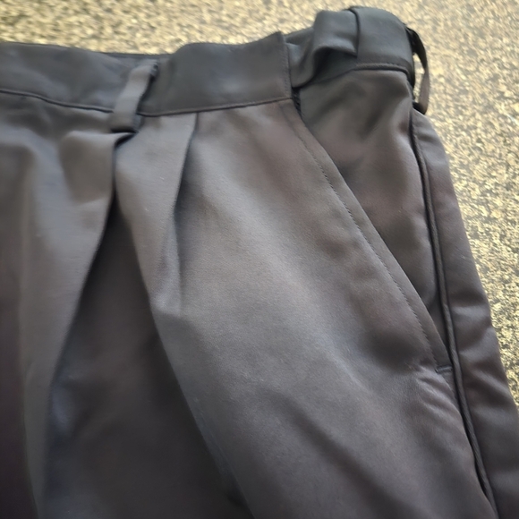 IZOD Mens size 36W Pleated Front Shorts Black Rolled Side Seams Zip Button - Picture 5 of 16